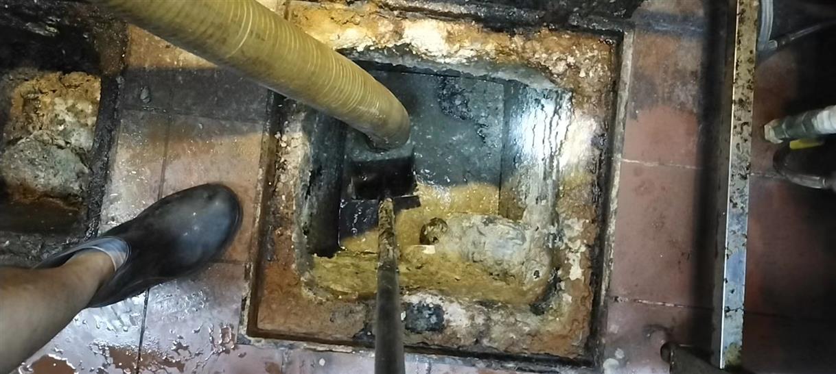 双流污水池清理一般都有毒气，怎么预防中毒呢？